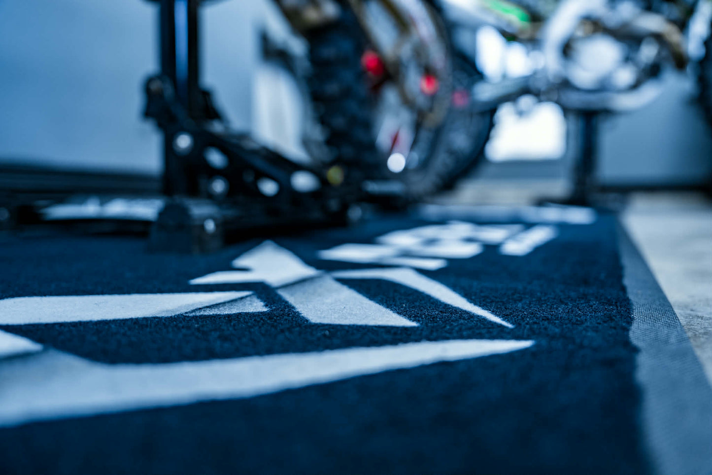 NRX PIT MAT BLACK